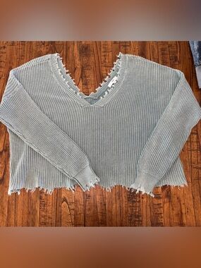 Fate Raw Hem Oversized V‑Neck Knit Sweater in Sage Green Size small